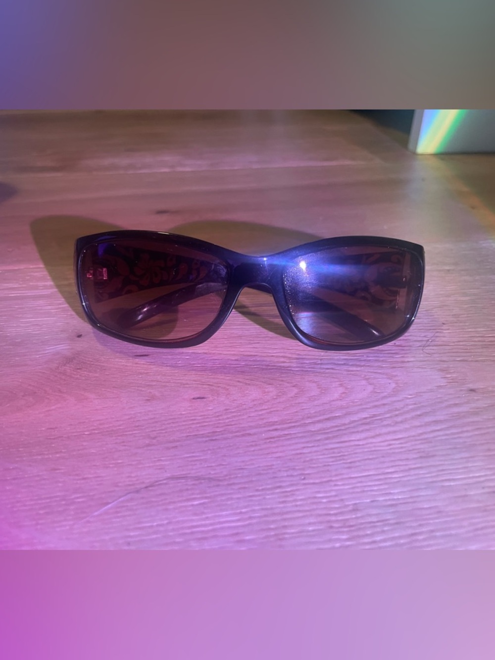 2000’s Brown Women's Sunglasses with golden accents- Classic Fashion Shade